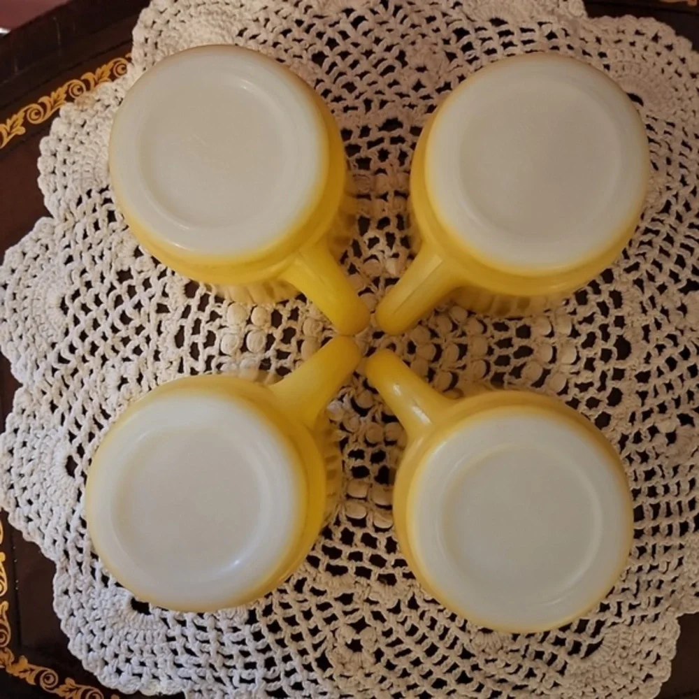 Set of 4 anchor hocking‎ fire king ware milk glass cups vintage